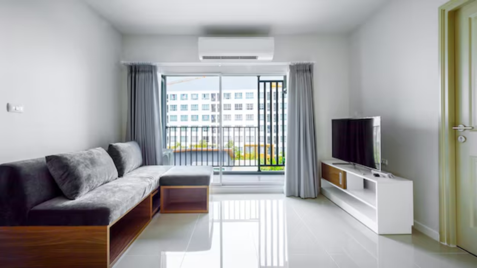 | Are Ductless Mini Split Systems Worth It for Queens Homes? Are Ductless Mini Split Systems Worth It for Queens Homes?
